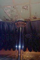 One of the seven hydraulic rams keeping the SRN4 above our heads!